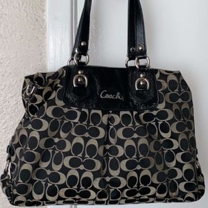 COACH PURSE (AUTHENTIC)
